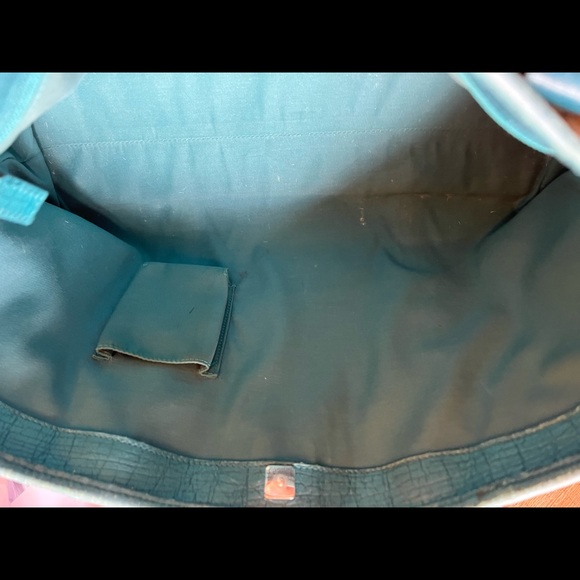 Gucci Tote. Purchased from Poshmark. - Picture 2 of 16